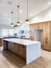 1966 E Belmont Dr in Tempe, AZ - Building Photo - Building Photo