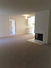 10931 Rose Ave in Los Angeles, CA - Building Photo - Building Photo