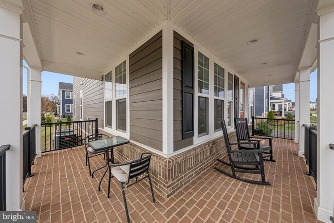 101 Milvian Wy SE in Leesburg, VA - Building Photo - Building Photo