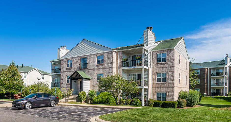 The Meadows Apartments Lakemoor in Lakemoor, IL - Foto de edificio