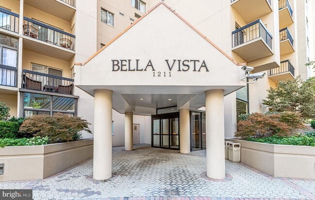 property at 1211 S Eads St