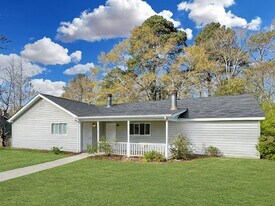 158 VFW Dr in Watkinsville, GA - Building Photo