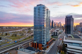 Sunalta Heights in Calgary, AB - Building Photo - Building Photo