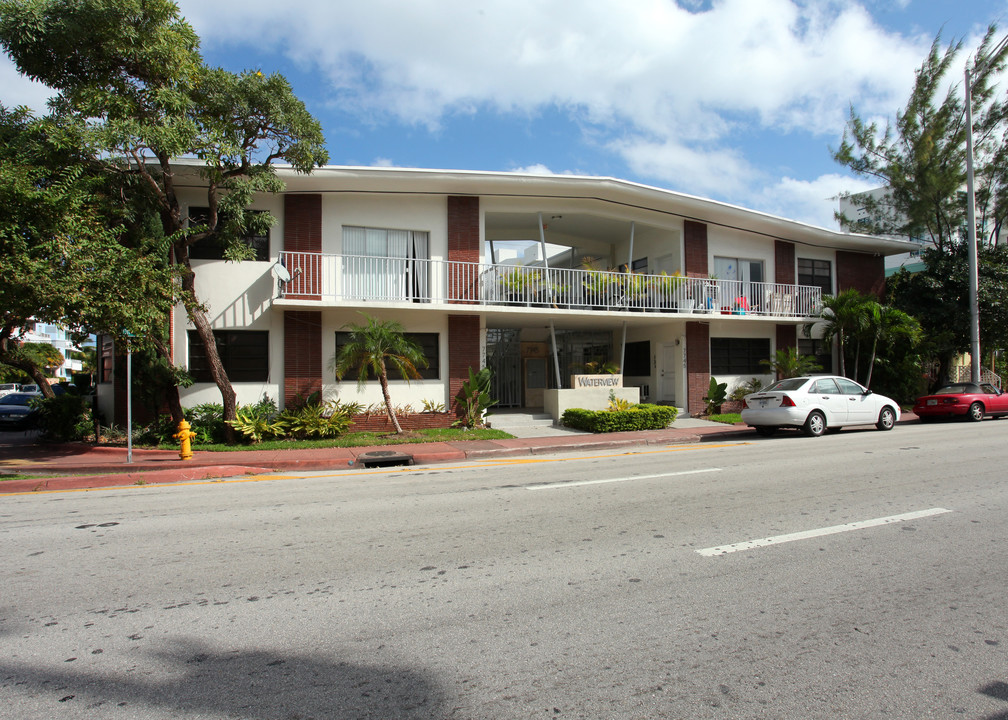 Waterview Apartments in North Miami Beach, FL - Building Photo