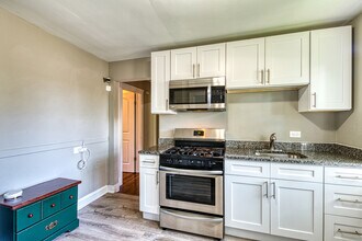 13502 S Brandon Ave-Unit -2 in Chicago, IL - Building Photo - Building Photo