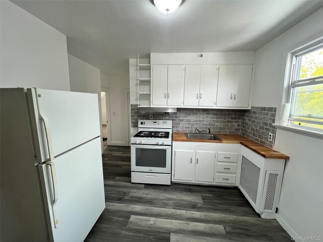 property at 194 Summit Ave