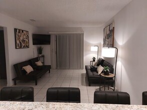 2989 Sir Hamilton Cir in Titusville, FL - Building Photo - Building Photo