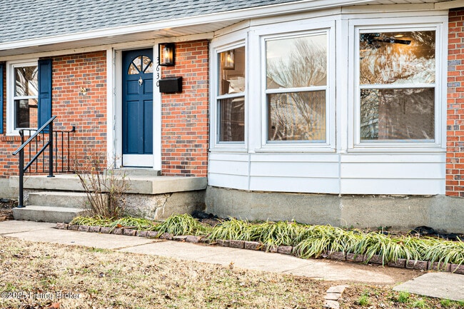 3630 Windward Way in Louisville, KY - Foto de edificio - Building Photo