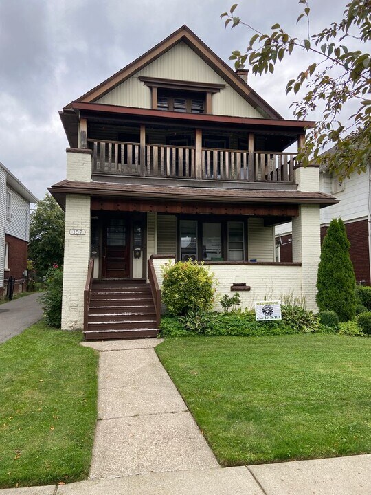 157 Saranac Ave in Buffalo, NY - Building Photo