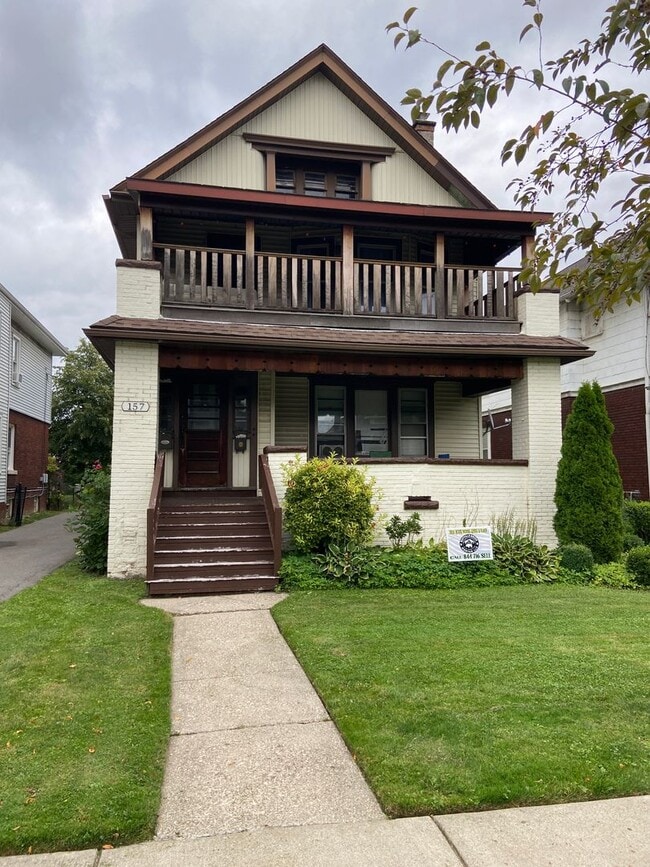 157 Saranac Ave