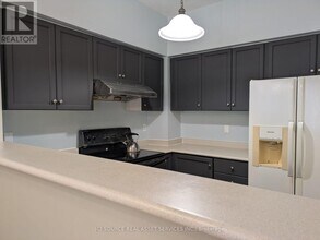 4-14 Cox Blvd in Markham, ON - Building Photo - Building Photo