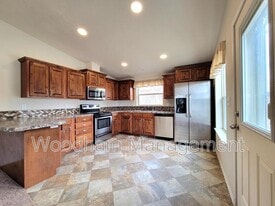 114 First Ave E in Three Forks, MT - Building Photo