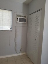 1245 NE 110th Terrace-Unit -2 in Miami, FL - Foto de edificio - Building Photo