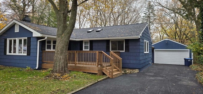 property at 6921 Clarendon Hills Rd