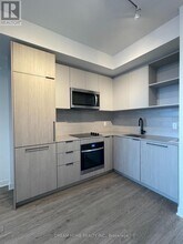 1185 Dupont St in Toronto, ON - Building Photo - Building Photo