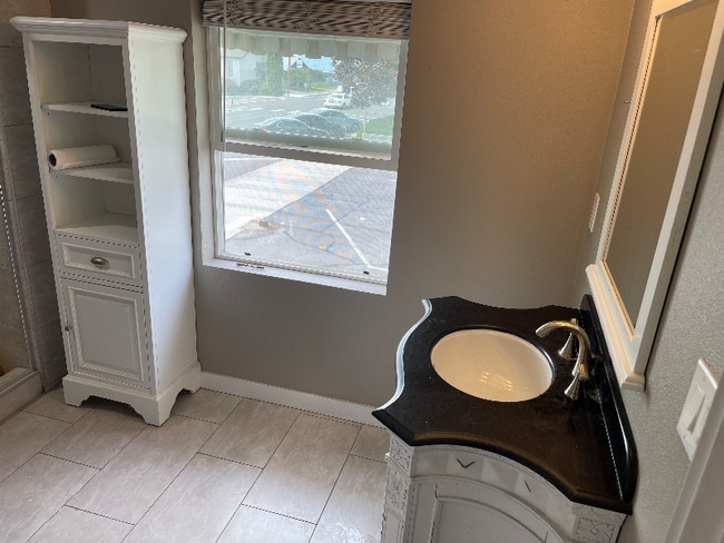 607 2nd Ave in Zillah, WA - Foto de edificio - Building Photo