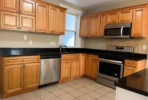 13 Sachem St, Unit 4 in Boston, MA - Building Photo