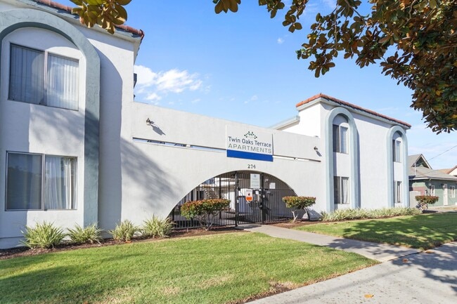 Twin Oaks Apartments