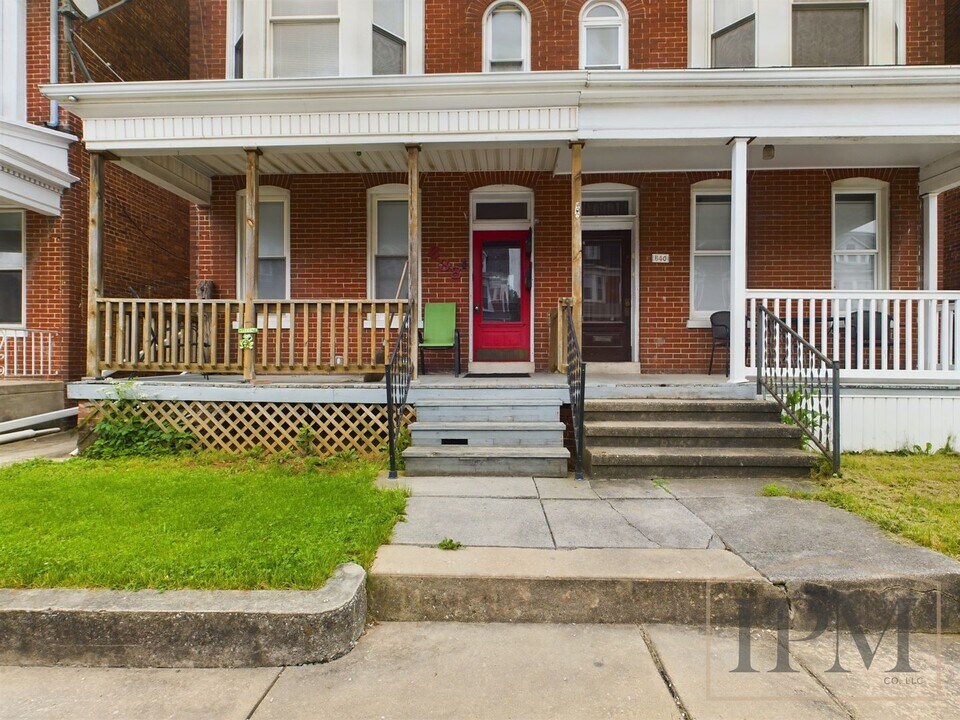 638 Pennsylvania Ave in York, PA - Building Photo