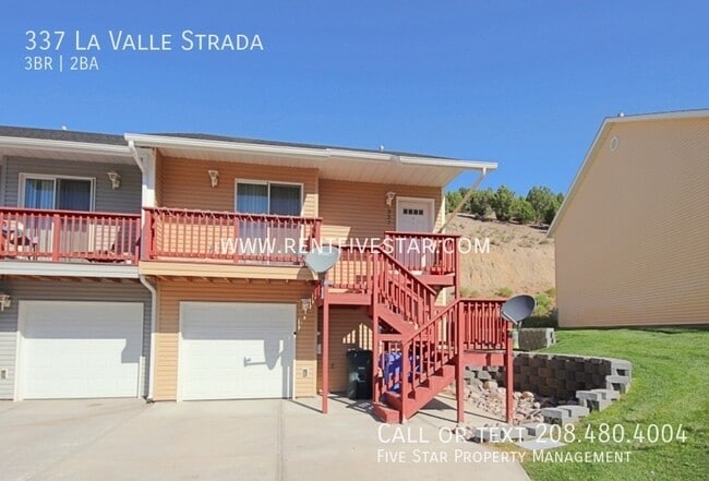 property at 337 La Valle Strada