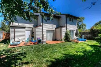 4116 Market St NE in Salem, OR - Building Photo - Building Photo