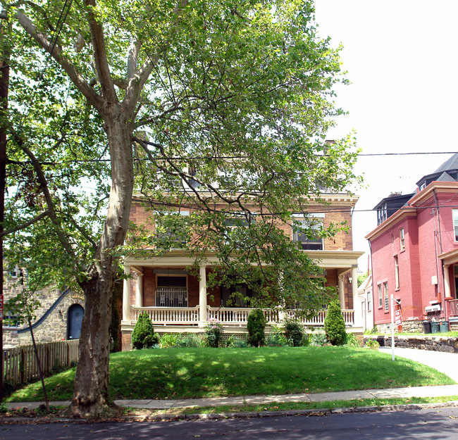 402 S Aiken Ave in Pittsburgh, PA - Building Photo - Building Photo