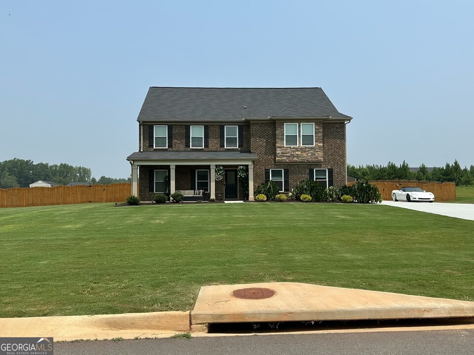 137 Caroline Ct in Macon, GA - Foto de edificio