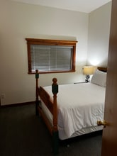 112 S Main St in Darby, MT - Foto de edificio - Building Photo