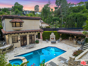 3182 Abington Dr in Beverly Hills, CA - Building Photo - Building Photo