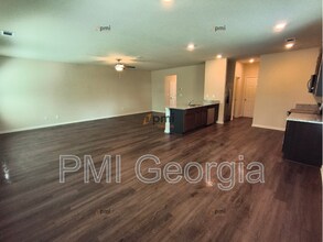 709 Plow Pt in Locust Grove, GA - Building Photo - Building Photo
