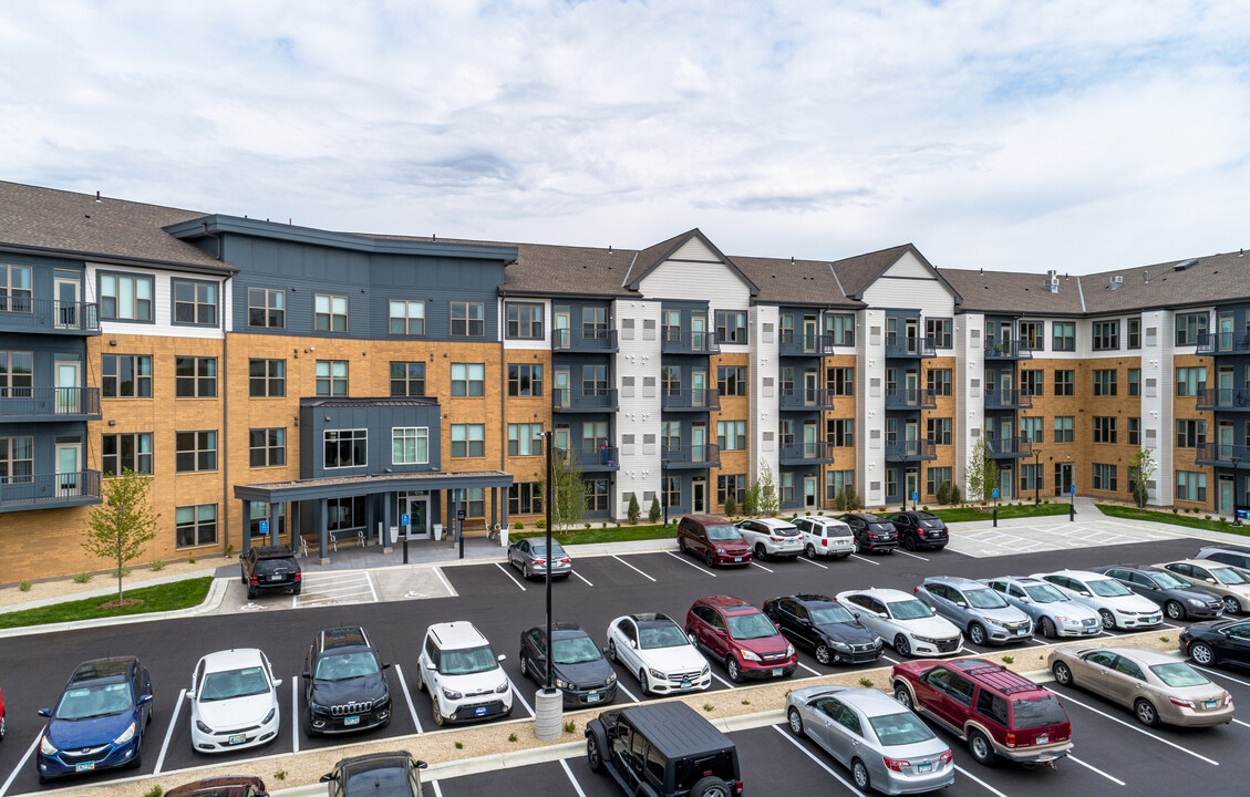 Brighton Oaks in New Brighton, MN - Building Photo