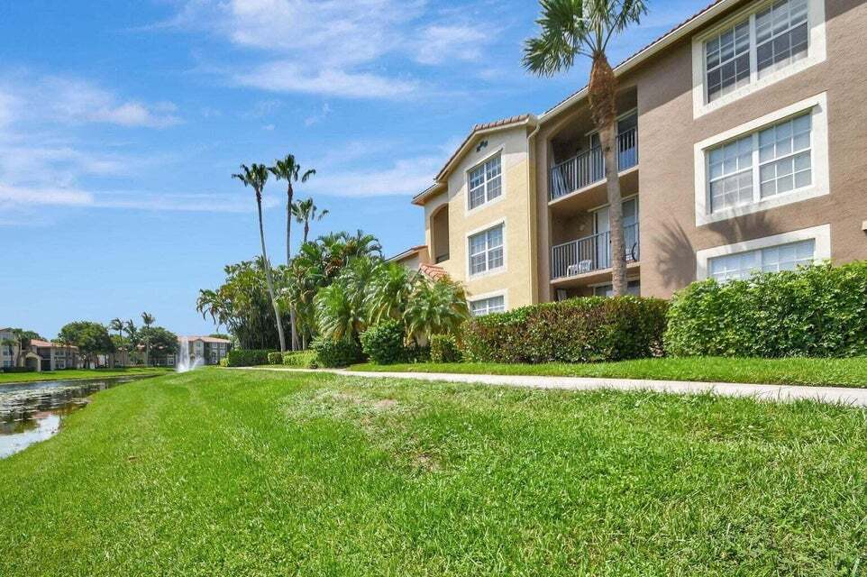 15185 Michelangelo Blvd, Unit Robert in Delray Beach, FL - Foto de edificio