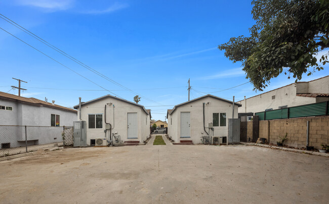 property at 1633 W 37th St
