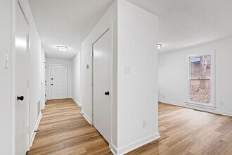 5605 Thea Ln in Raleigh, NC - Building Photo - Building Photo