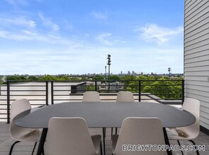 50 Leo M Birmingham Pkwy, Unit 604 in Boston, MA - Building Photo - Building Photo