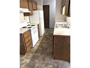 720 Melody Ln in Fergus Falls, MN - Building Photo - Building Photo