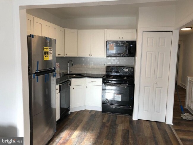 property at 1431 Wolf St