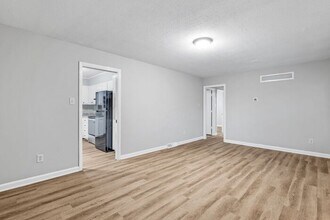 1050 Knox Rd in McLeansville, NC - Building Photo - Building Photo