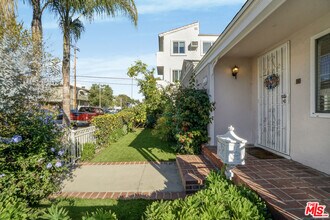 10226 Regent St in Los Angeles, CA - Building Photo - Building Photo