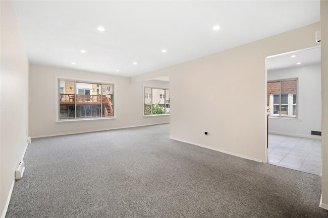 15-72-72 216th St in Queens, NY - Building Photo - Building Photo