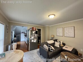 25 Fourth St Unit #2, Unit #2 in Medford, MA - Building Photo - Building Photo