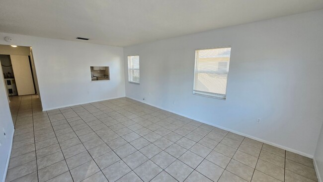 2216 Flamingo Blvd in Bradenton, FL - Building Photo - Building Photo