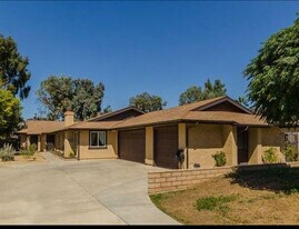 9789 Diana Ave in Riverside, CA - Building Photo