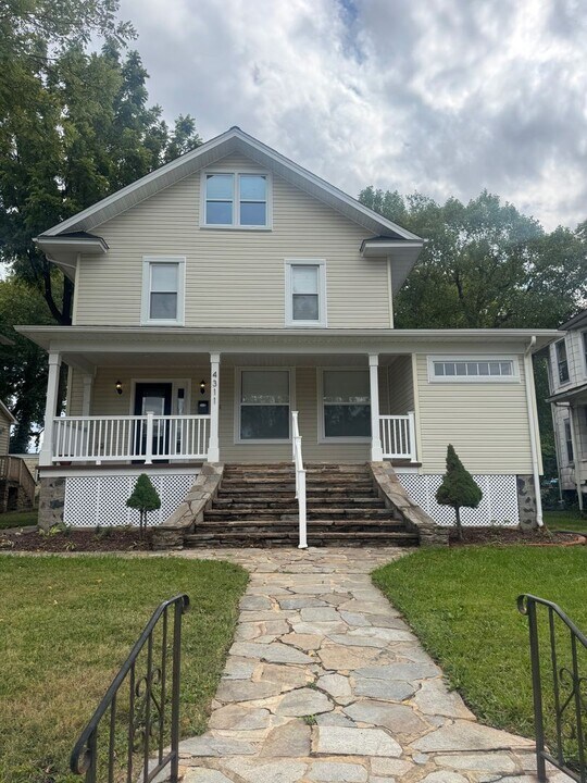 4311 W Forest Park Ave in Baltimore, MD - Building Photo