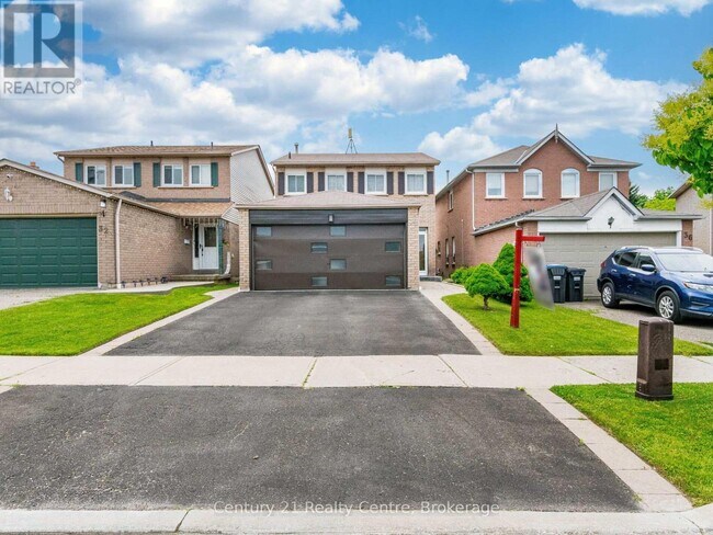 34 Niagara Pl in Brampton, ON - Building Photo - Building Photo