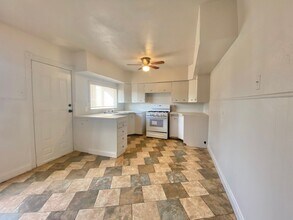 1923 39th St in Lubbock, TX - Building Photo - Building Photo