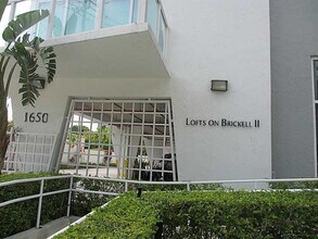 1650 Brickell Ave, Unit #206 in Miami, FL - Foto de edificio - Building Photo