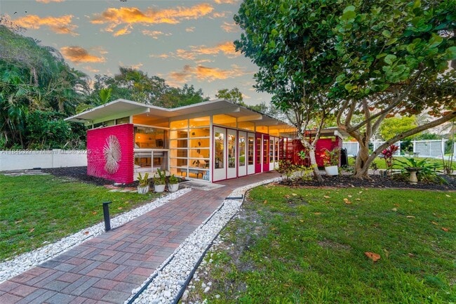 40 NE 24th St in Lazy Lake, FL - Building Photo - Building Photo