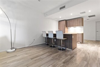 805 S Miami Ave, Unit 2206 in Miami, FL - Building Photo - Building Photo