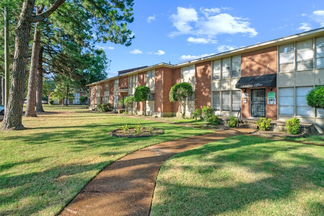 Oak Grove Flats in Memphis, TN - Foto de edificio - Building Photo
